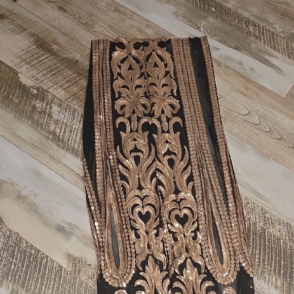 Fashion Nova Elegant Black and Gold Long Sleeve Dress - Picture 7 of 14